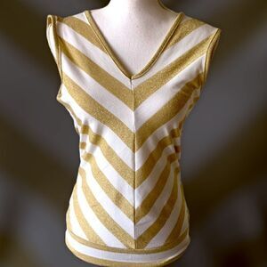 🎄Belle Aime Wrap Style Backless Top